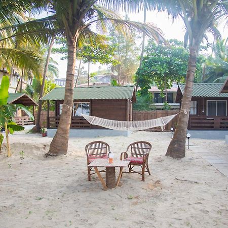 Silent Beach Resort Mandrem Ngoại thất bức ảnh