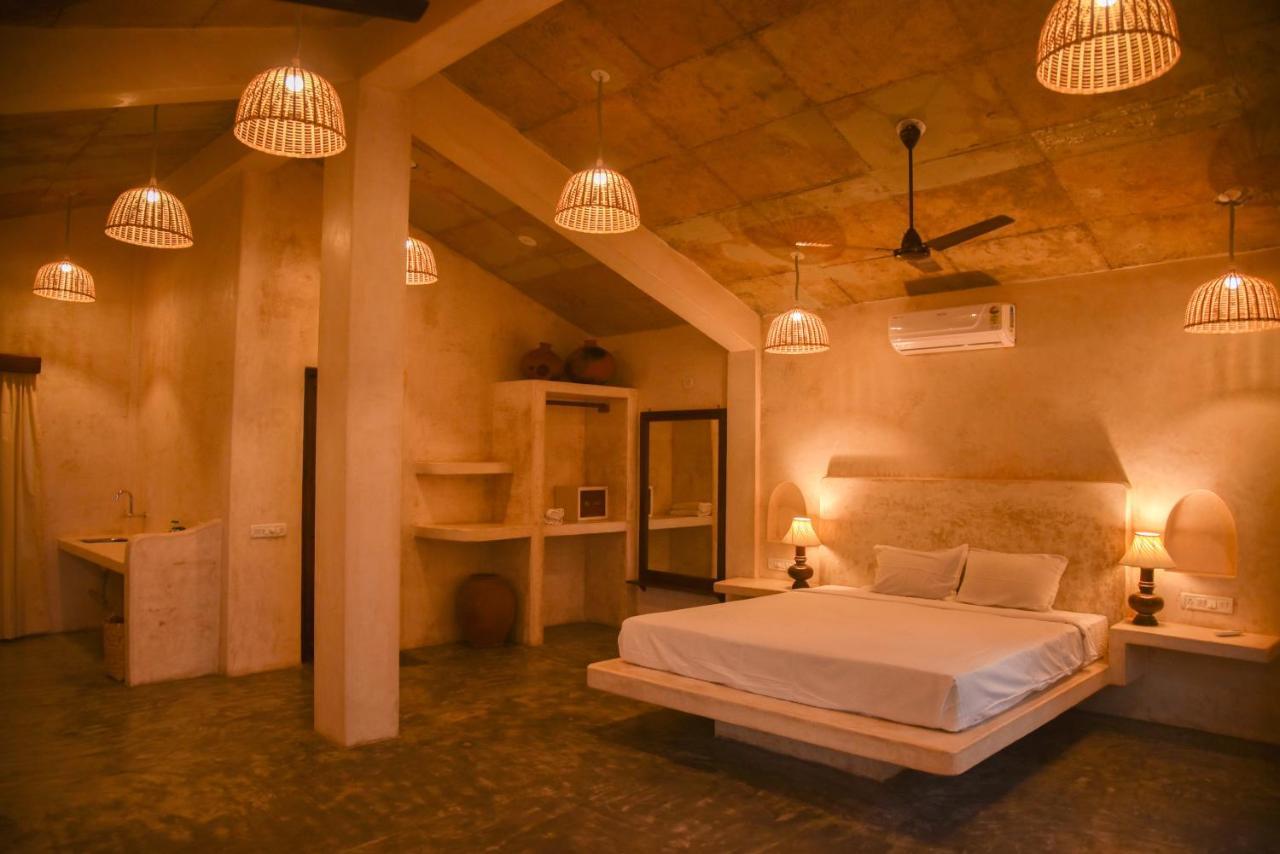 Silent Beach Resort Mandrem Ngoại thất bức ảnh