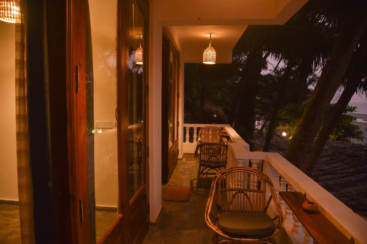 Silent Beach Resort Mandrem Ngoại thất bức ảnh