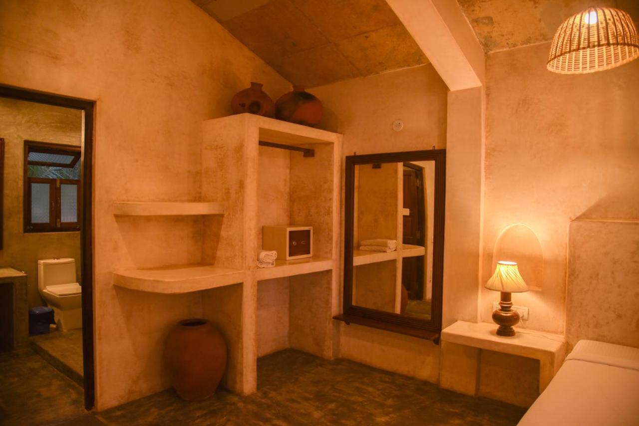 Silent Beach Resort Mandrem Ngoại thất bức ảnh