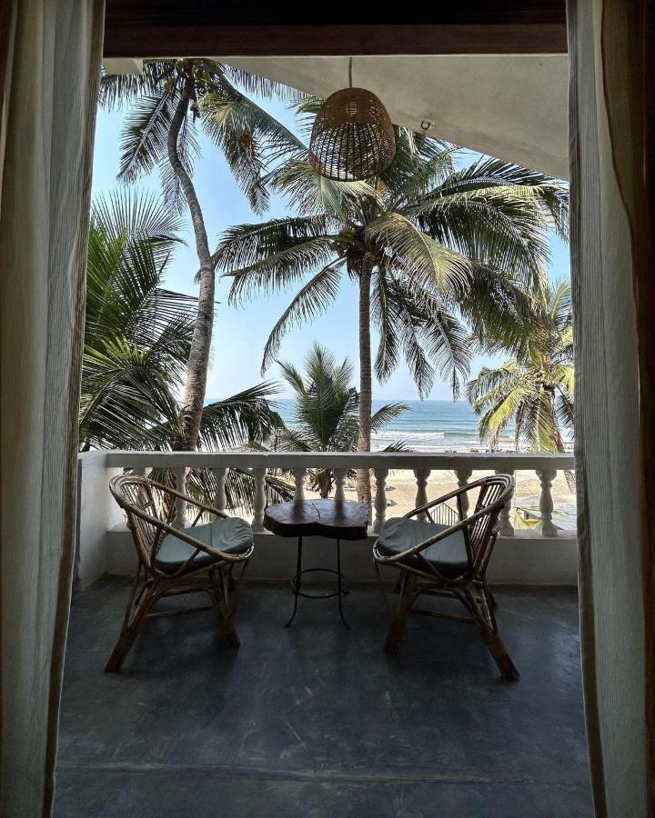 Silent Beach Resort Mandrem Ngoại thất bức ảnh