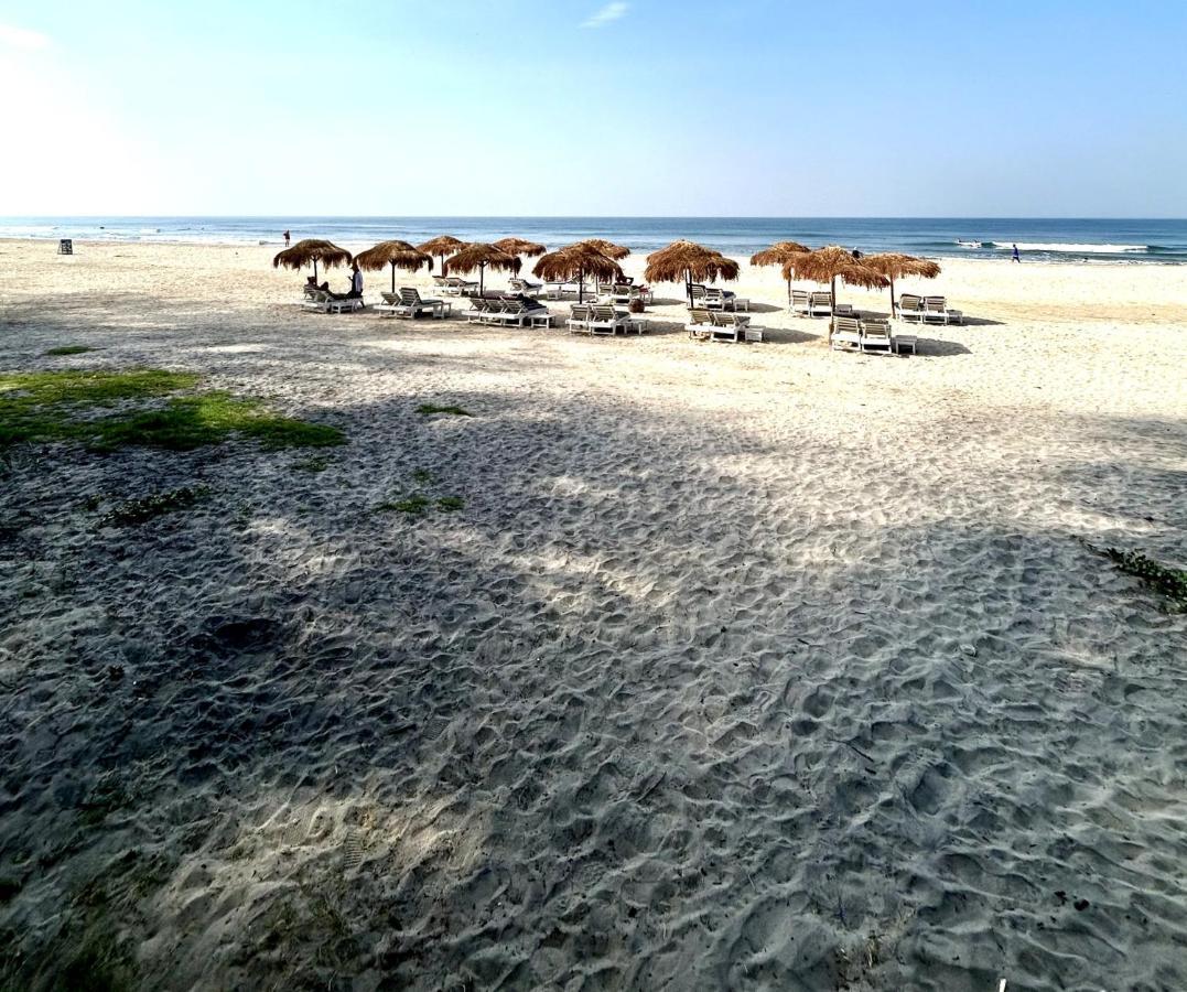 Silent Beach Resort Mandrem Ngoại thất bức ảnh