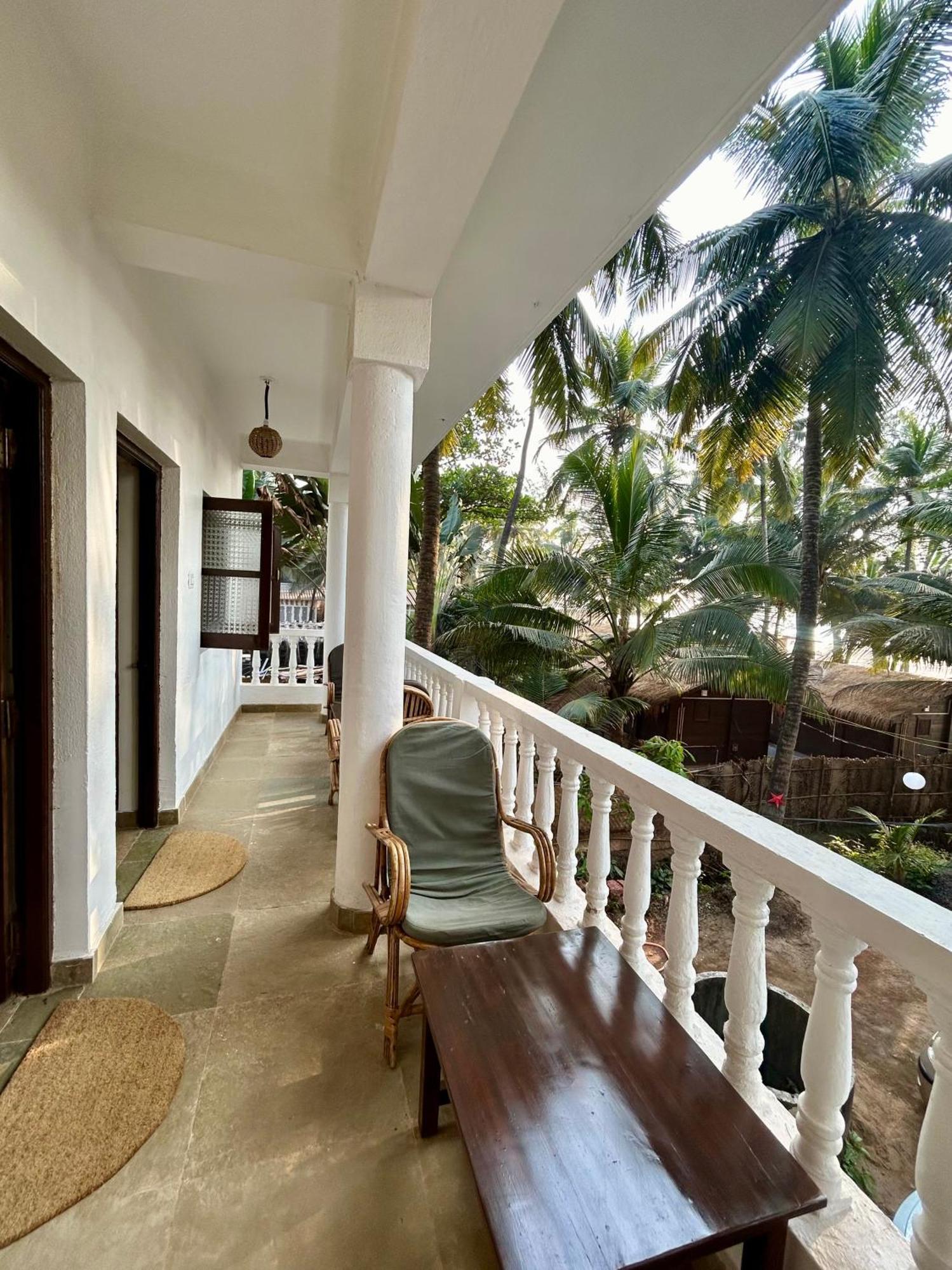 Silent Beach Resort Mandrem Ngoại thất bức ảnh