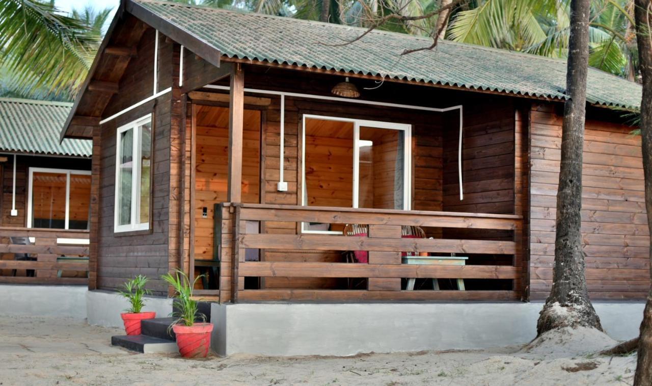 Silent Beach Resort Mandrem Ngoại thất bức ảnh
