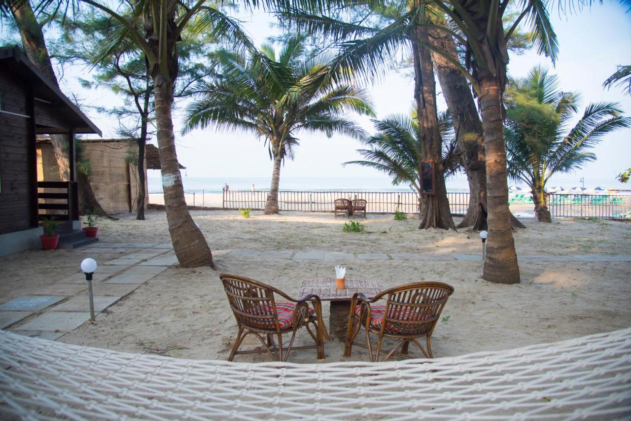 Silent Beach Resort Mandrem Ngoại thất bức ảnh